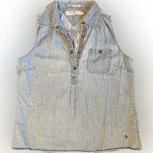 Tommy Hilfiger Jeans vintage made in Hong Kong light blue chambray tank M